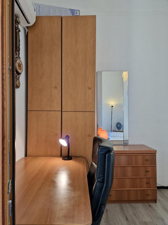 Private Room In A Quiet Apartment In The City Center Mediolan Zewnętrze zdjęcie